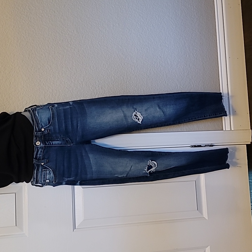 Kancan Cropped Distressed Skinny